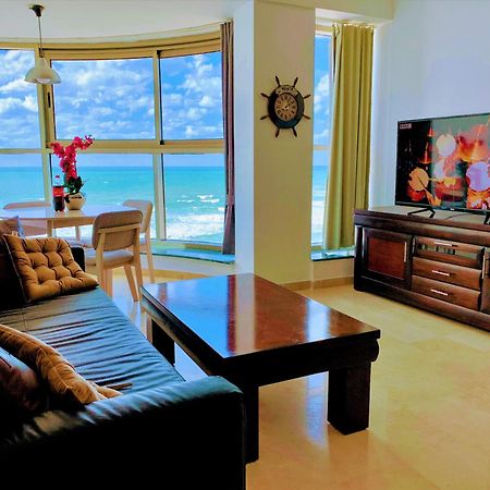 Luxurious Beach Apartment ハイファ エクステリア 写真